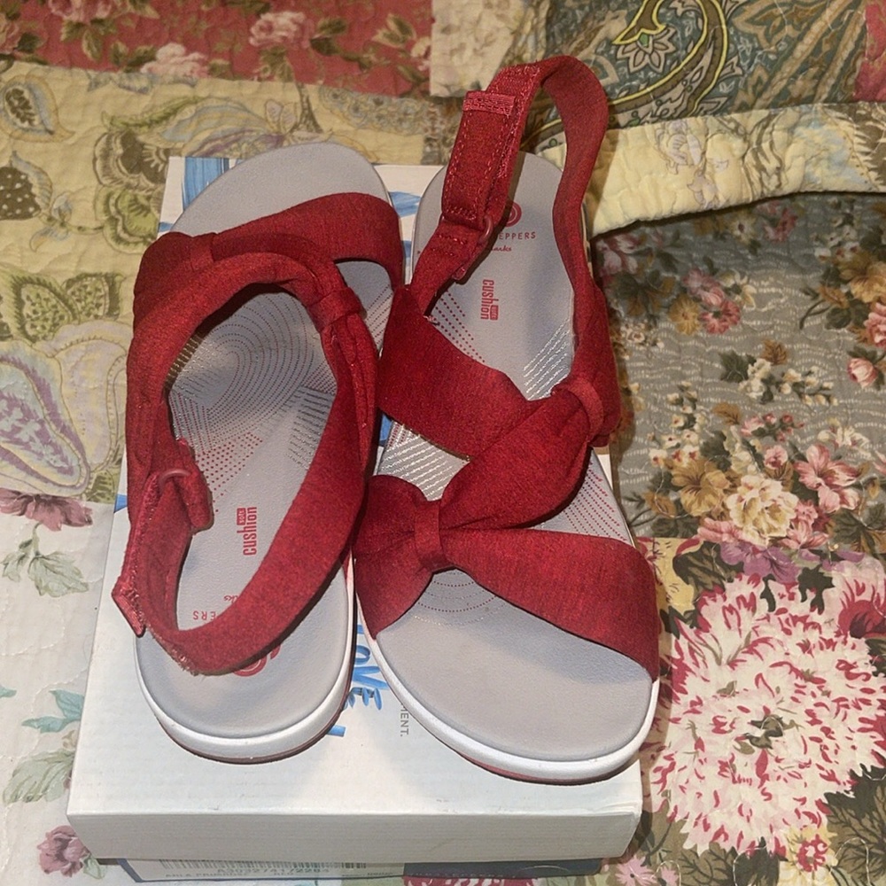 Like New Cloudstepper By Clark’s Soft Cushion San… - image 4